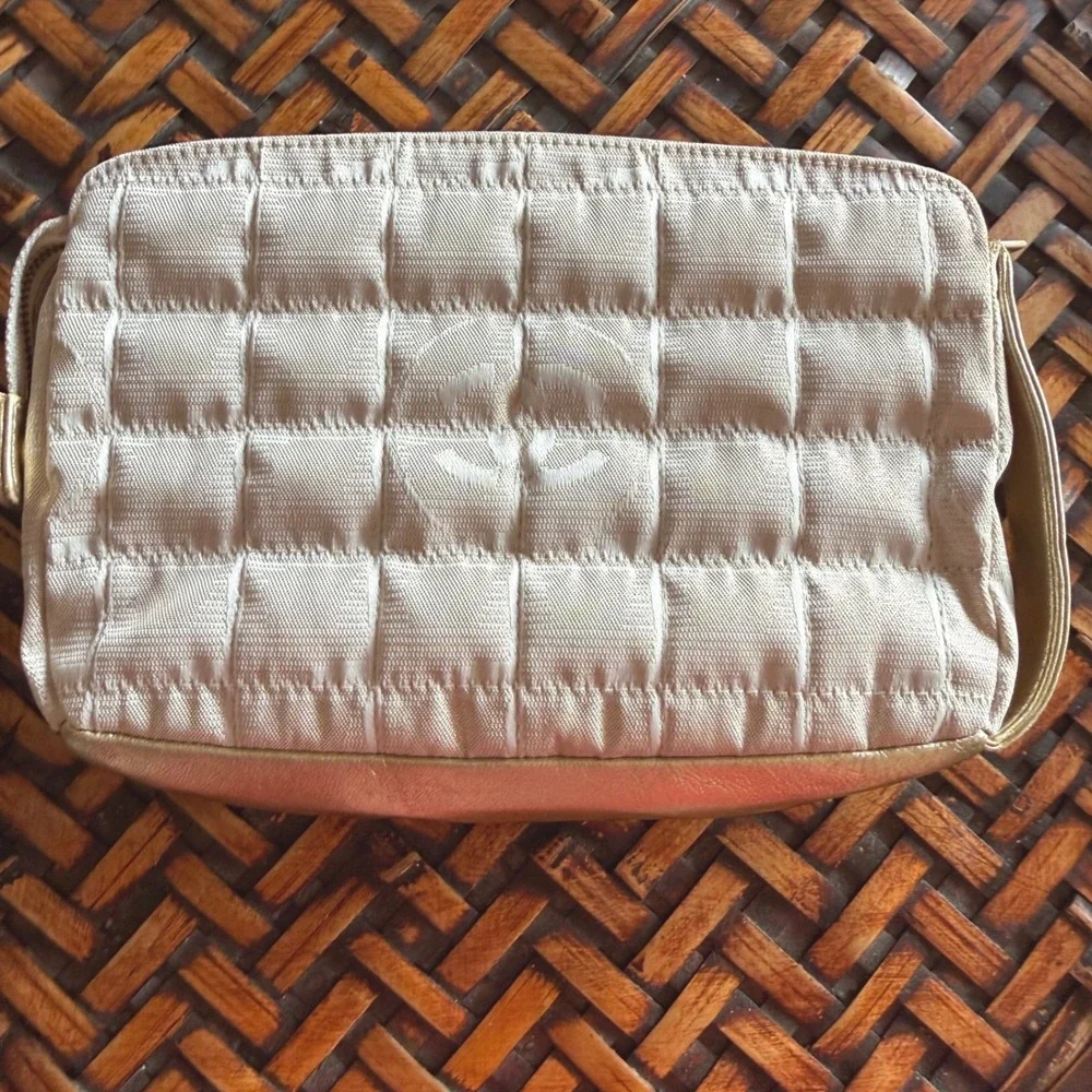 Chanel 2000s Gold Quilted Cosmetic Pouch handbag clutch Vintage Glam OS Y2K